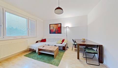 Kaufen 3-Zimmer-Wohnung, 3-Zimmer-Wohnung, Furdekova, Bratislava - Pet