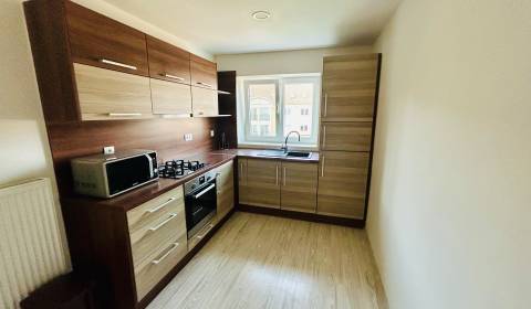 Mieten 2-Zimmer-Wohnung, 2-Zimmer-Wohnung, Nové Zámky, Slowakei