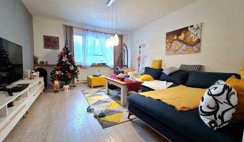 Kaufen 3-Zimmer-Wohnung, 3-Zimmer-Wohnung, Prievidza, Slowakei