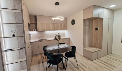 Mieten 3-Zimmer-Wohnung, 3-Zimmer-Wohnung, Bratislava - Staré Mesto, S