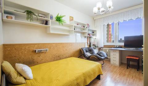 Kaufen 3-Zimmer-Wohnung, 3-Zimmer-Wohnung, Pribišova, Bratislava - Kar