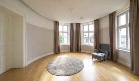 Mieten 5+ Zimmer-Wohnung, 5+ Zimmer-Wohnung, Tolstého, Bratislava - St