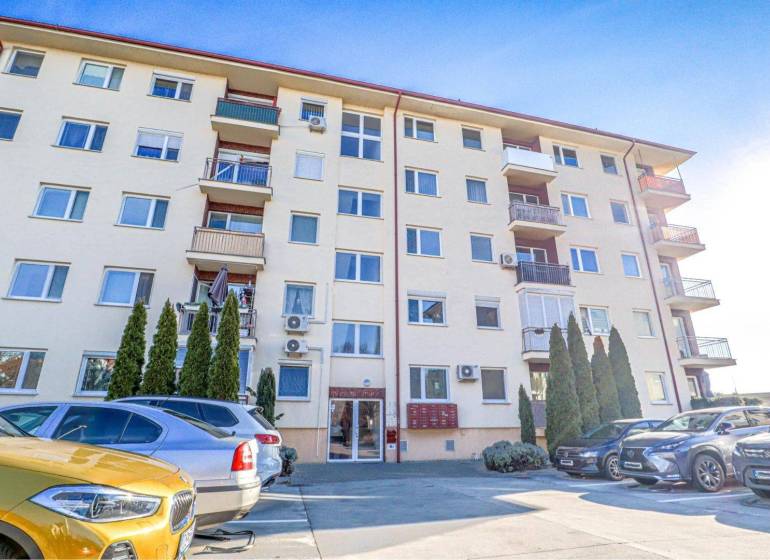 ALL INCLUSIVE | ZNÍŽENÁ CENA | EXKLUZÍVNE NA PREDAJ VEĽKOMETRÁŽNY 3 IZBOVÝ BYT S BALKÓNOM (86 M2) V NOVOSTAVBE | DUNAJSKÁ STREDA