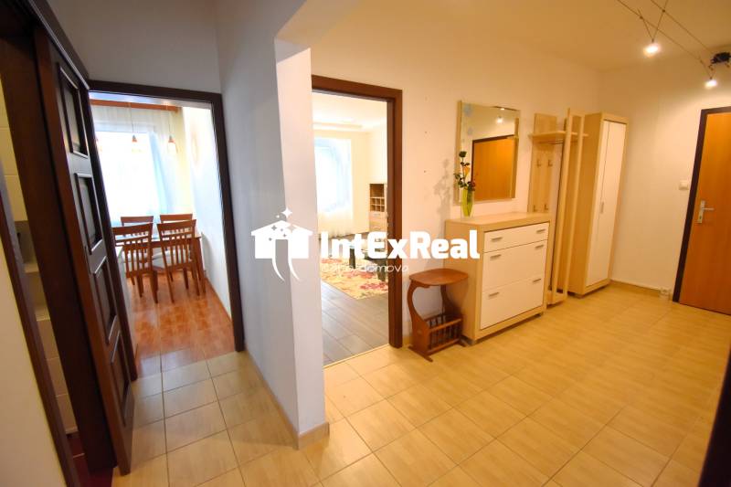 Zariadený, prerobený 3 i. byt s loggiou, predaj, Šaľa, Veča, viac na: https://reality.intexreal.sk/