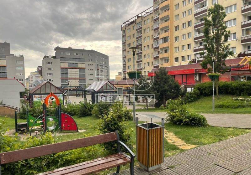 Bratislava - Karlova Ves 4-Zimmer-Wohnung Kaufen reality Bratislava - Karlova Ves