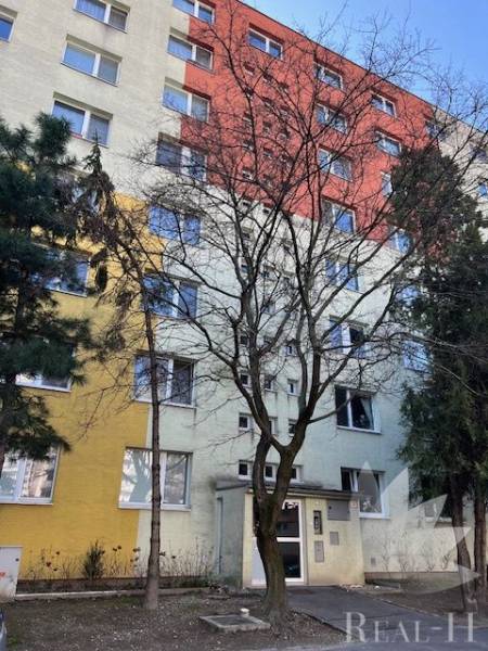 Na predaj 2 izbový byt, Bratislava - Ružinov, Muškátova ul.