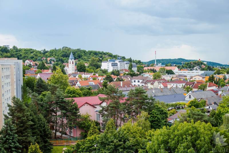 Predaj veľký 2 izbový byt Heyrovského ulica BA Lamač