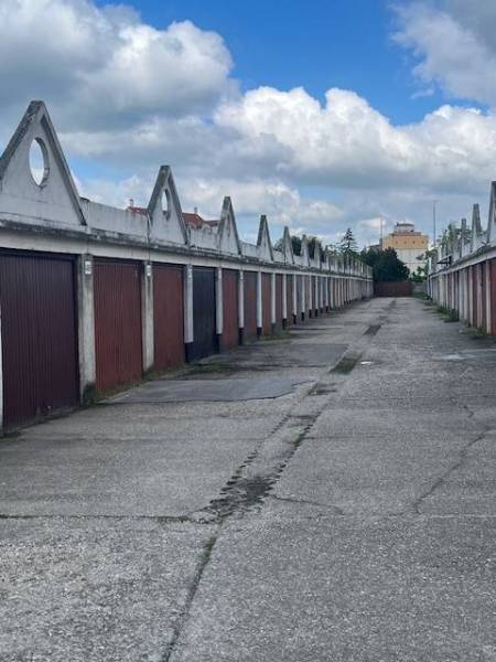 Dunajská Streda Garage Kaufen reality Dunajská Streda