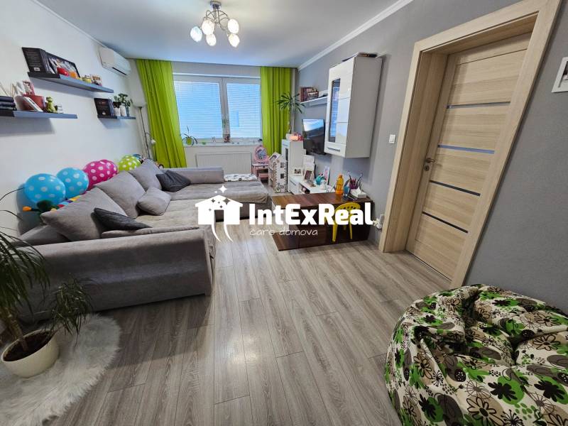 PREDAJ MODERNÉHO BYTU S GARÁŽOU A DVOROM , viac na: https://reality.intexreal.sk/