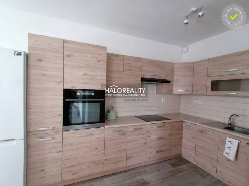 Kozárovce 4-Zimmer-Wohnung Kaufen reality Levice