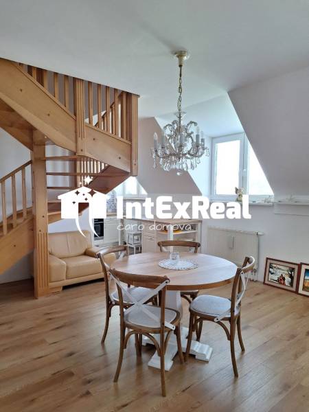 Nevšedné bývanie – Mezonetový 3i byt, GA, viac na: https://reality.intexreal.sk/