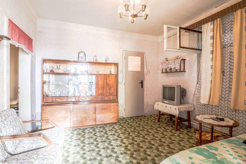 ALL INCLUSIVE | NA PREDAJ 4 IZBOVÝ RODINNÝ DOM, PP 870 M2, POVODA