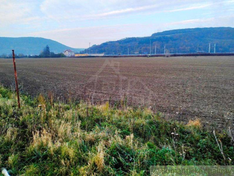 Trenčianske Bohuslavice landwirtsch. Grundstücke Kaufen reality Nové Mesto nad Váhom