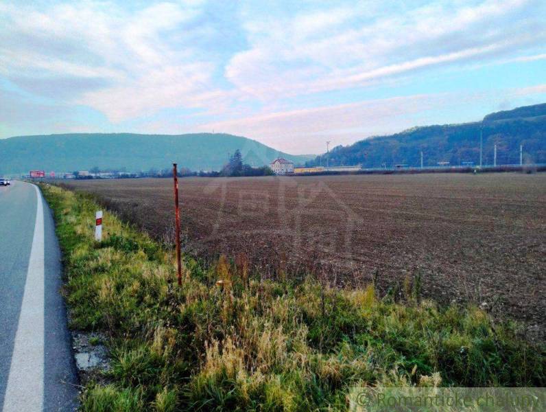 Trenčianske Bohuslavice landwirtsch. Grundstücke Kaufen reality Nové Mesto nad Váhom