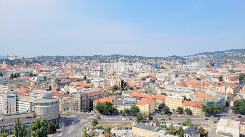 Bratislava - Staré Mesto 4-Zimmer-Wohnung Mieten reality Bratislava - Staré Mesto