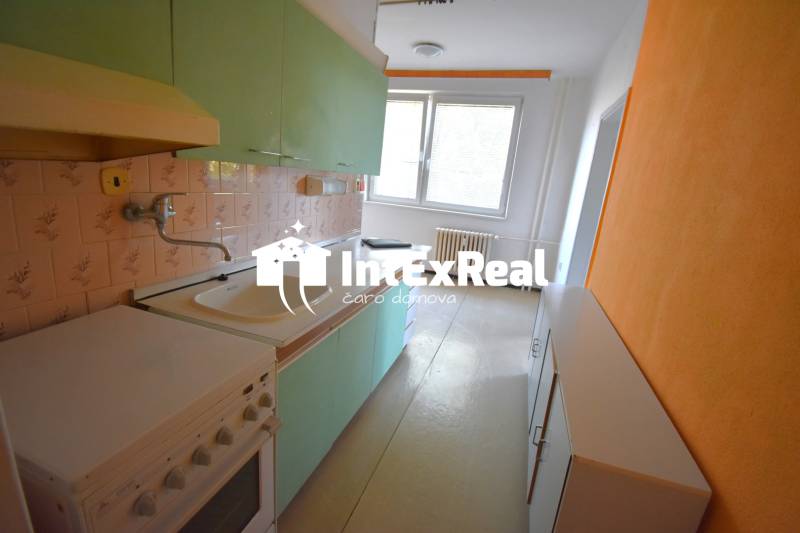 Veľký 2 i. byt,  71,22 m², balkón, komora, pivnica, SNP Galanta, viac na: /https://reality.intexreal.sk/