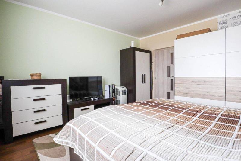 PREDANÉ l ALL INCLUSIVE | EXKLUZÍVNE NA PREDAJ VEĽKOMETRÁŽNY 3 IZBOVÝ BYT S BALKÓNOM (78 M2), VEĽKÝ MEDER