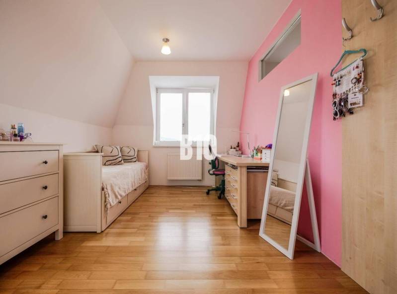 Trenčín 5+ Zimmer-Wohnung Kaufen reality Trenčín