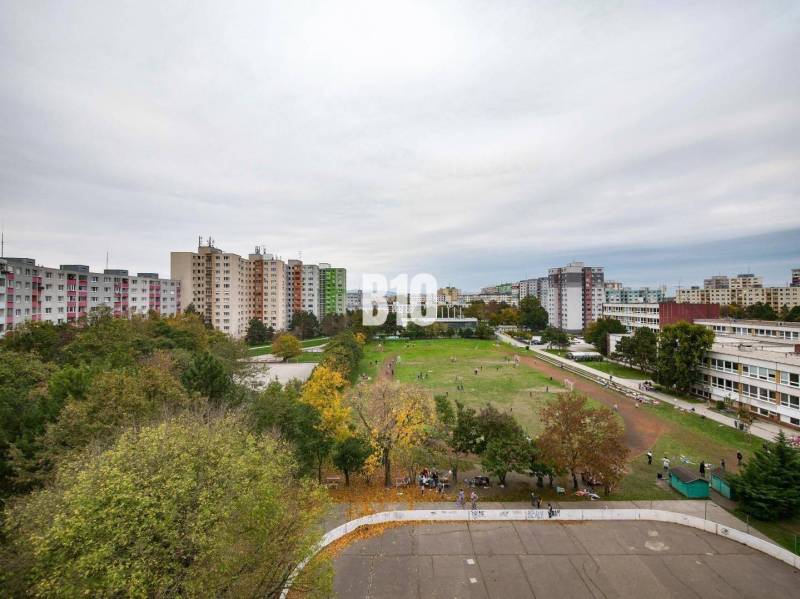 Bratislava - Petržalka 4-Zimmer-Wohnung Kaufen reality Bratislava - Petržalka