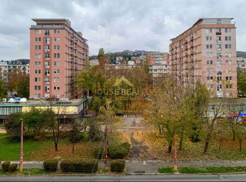 Bratislava - Nové Mesto 4-Zimmer-Wohnung Mieten reality Bratislava - Nové Mesto