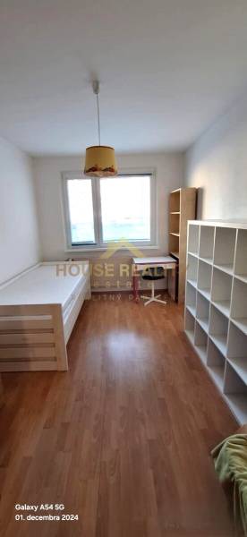 Bratislava - Dlhé diely 3-Zimmer-Wohnung Mieten reality Bratislava - Karlova Ves