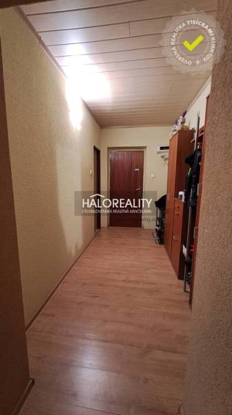 Rajčany 4-Zimmer-Wohnung Kaufen reality Topoľčany