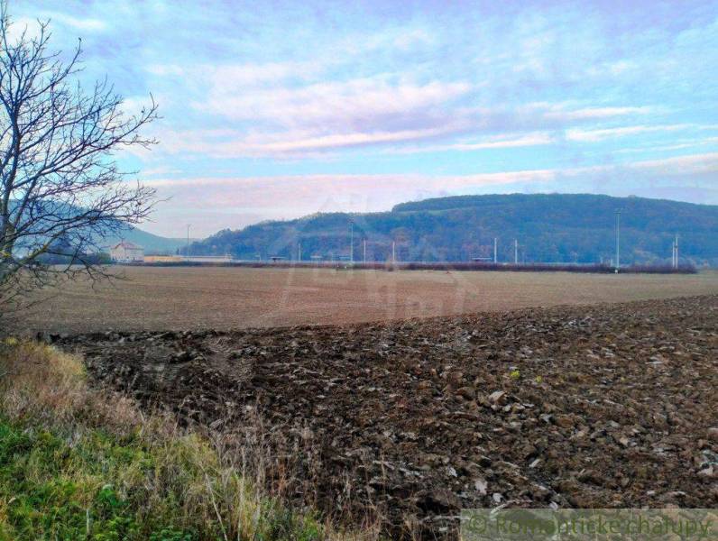 Trenčianske Bohuslavice landwirtsch. Grundstücke Kaufen reality Nové Mesto nad Váhom