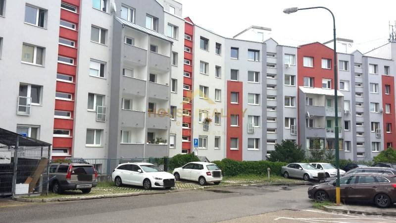 Bratislava - Dlhé diely 4-Zimmer-Wohnung Mieten reality Bratislava - Karlova Ves