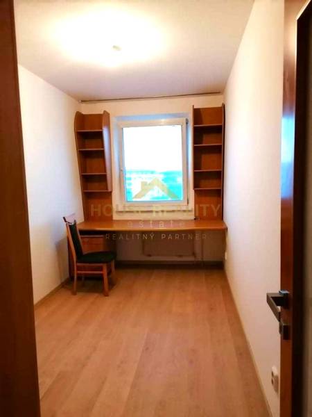 Bratislava - Dlhé diely 4-Zimmer-Wohnung Mieten reality Bratislava - Karlova Ves