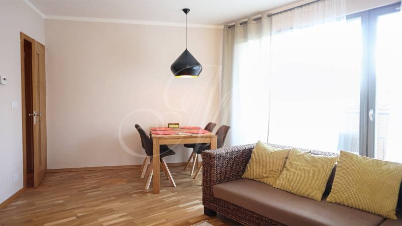 Bratislava - Karlova Ves 4-Zimmer-Wohnung Mieten reality Bratislava - Karlova Ves